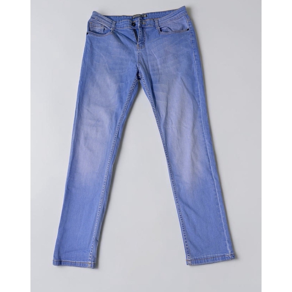 Women's Blue Straight Leg Jeans Waist 32,  High Rise,  39" Length with Pockets